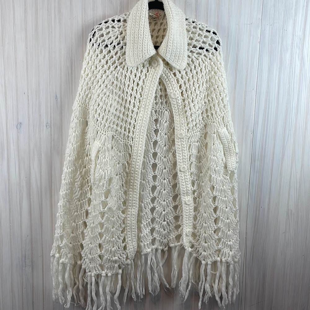 VINTAGE HAND CROCHET SHAWL - Picture 1 of 5